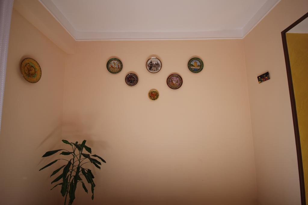 Center Hostel And Tours เยเรวาน ภายนอก รูปภาพ
